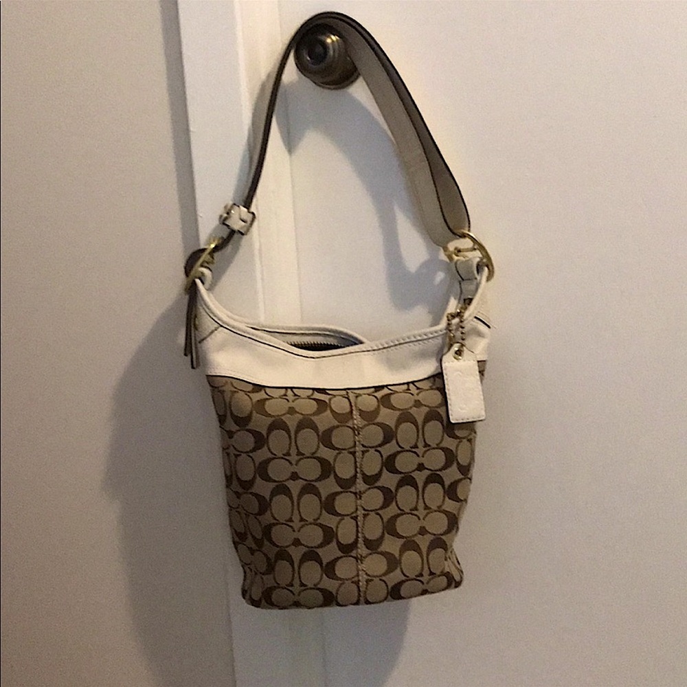 Classic Coach bucket/hobo bag
